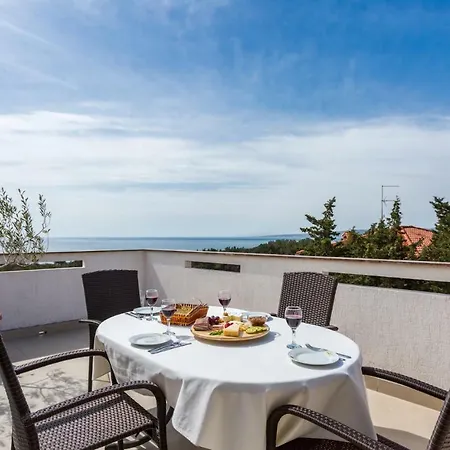 Deni Διαμέρισμα Krk Town