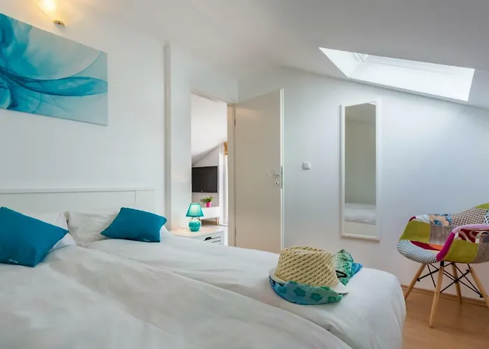 Deni Apartment
