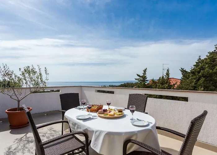 Deni Apartament Krk Town